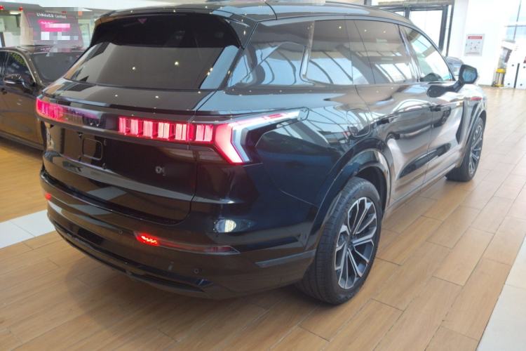 Used Lynk & Co 09 EM-P 2023 2.0TD EM-P Long-Range Version PM 7-Seater Rear Right 45 Deg