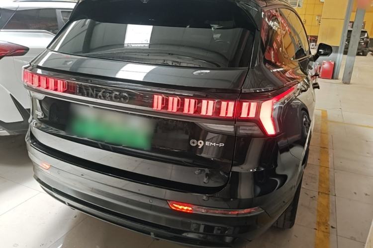 Used Lynk & Co 09 EM-P 2023 2.0TD EM-P Long-Range Version PM 7-Seater Rear Right 45 Deg