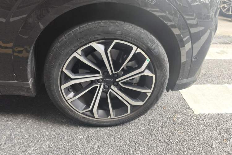 Used Lynk & Co 09 EM-P 2023 2.0TD EM-P Long-Range Version PM Six-Seater Right Front Wheel Hub