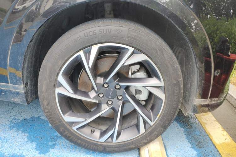 Used Lynk & Co 09 EM-P 2023 2.0TD EM-P Long-Range Version PM Six-Seater Right Front Wheel Hub