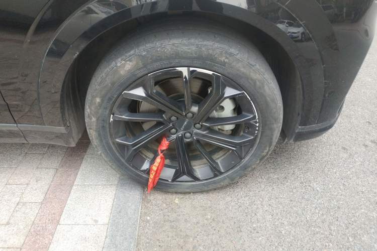 Used Lynk & Co 09 EM-P 2023 2.0TD EM-P Long-Range Version PM Six-Seater Right Front Wheel Hub