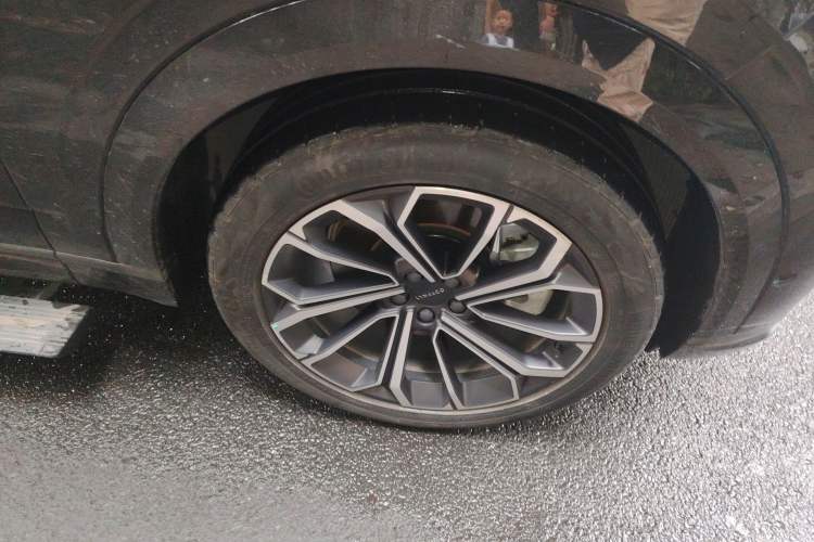 Used Lynk & Co 09 EM-P 2023 2.0TD EM-P Long-Range Version PM Six-Seater Right Front Wheel Hub