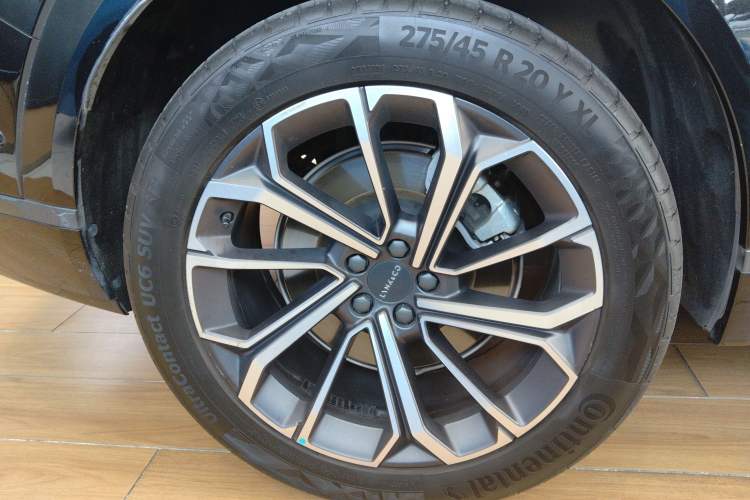 Used Lynk & Co 09 EM-P 2023 2.0TD EM-P Long-Range Version PM 7-Seater Right Rear Wheel Hub