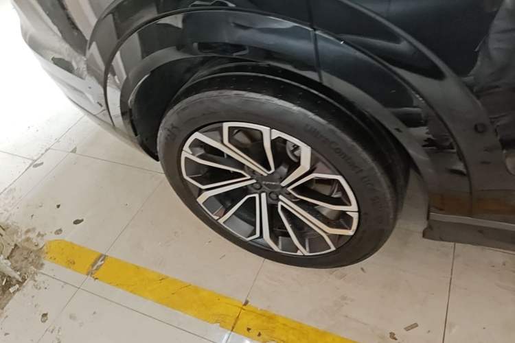 Used Lynk & Co 09 EM-P 2023 2.0TD EM-P Long-Range Version PM 7-Seater Right Rear Wheel Hub