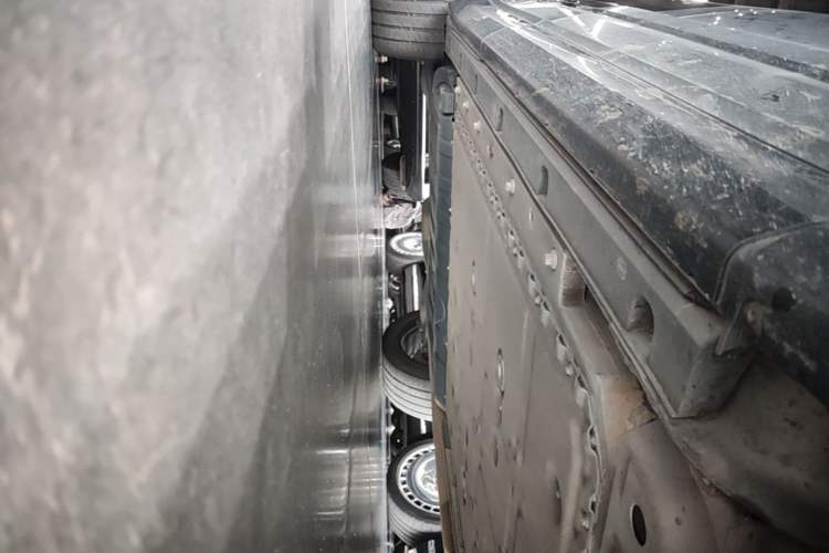 Used Lynk & Co 09 EM-P 2023 2.0TD EM-P Long-Range Version PM Six-Seater Right Side Sill