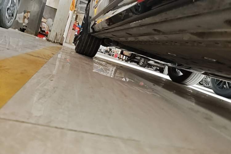 Used Lynk & Co 09 EM-P 2023 2.0TD EM-P Long-Range Version PM 7-Seater Right Side Sill