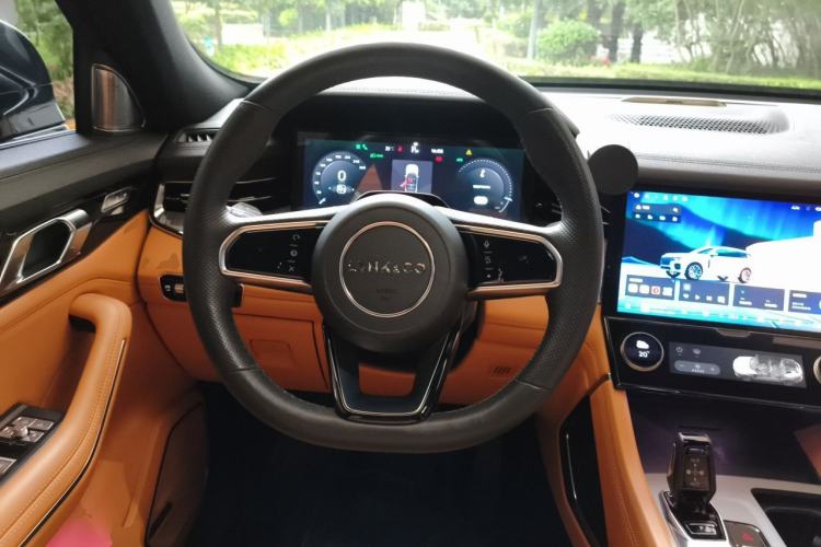 Used Lynk & Co 09 EM-P 2023 2.0TD EM-P Four-Wheel Drive Asian Games Executive Edition Five Seats Steering Wheel