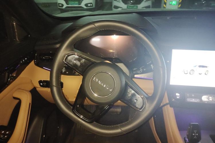 Used Lynk & Co 09 EM-P 2023 2.0TD EM-P Long-Range Version PM Six-Seater Steering Wheel