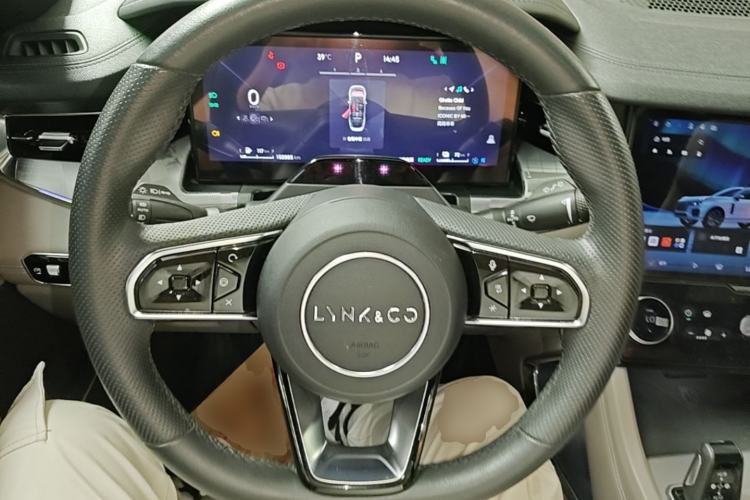 Used Lynk & Co 09 EM-P 2023 2.0TD EM-P Long-Range Version PM 7-Seater Steering Wheel