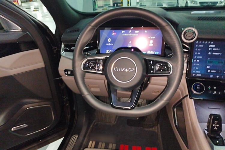 Used Lynk & Co 09 EM-P 2023 2.0TD EM-P Long-Range Version PM Six-Seater Steering Wheel