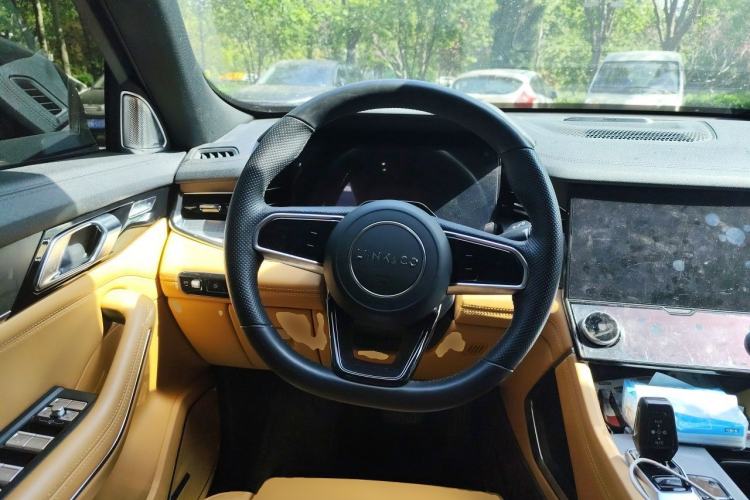 Used Lynk & Co 09 EM-P 2023 2.0TD EM-P Four-Wheel Drive Asian Games Executive Edition Five Seats Steering Wheel