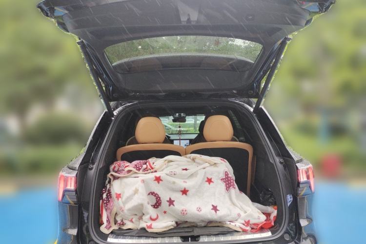 Used Lynk & Co 09 EM-P 2023 2.0TD EM-P Long-Range Version PM Six-Seater Trunk