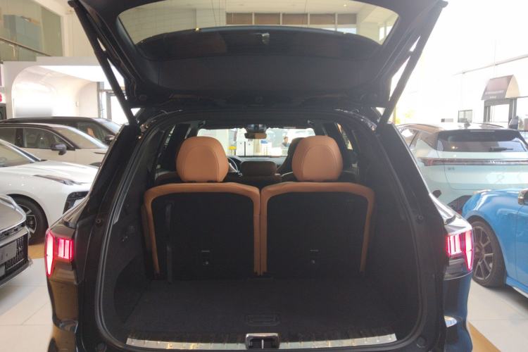 Used Lynk & Co 09 EM-P 2023 2.0TD EM-P Long-Range Version PM 7-Seater Trunk