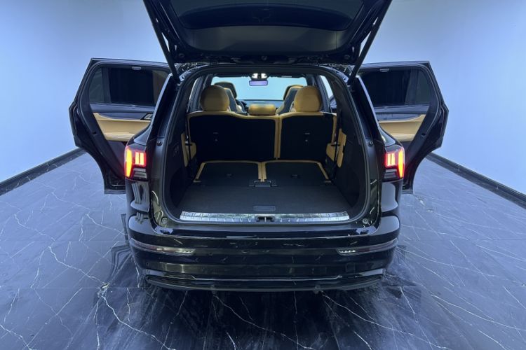 Used Lynk & Co 09 EM-P 2023 2.0TD EM-P Long-Range Version PM 7-Seater Trunk