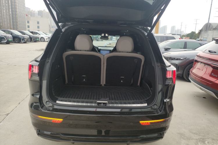 Used Lynk & Co 09 EM-P 2023 2.0TD EM-P Long-Range Version PM Six-Seater Trunk