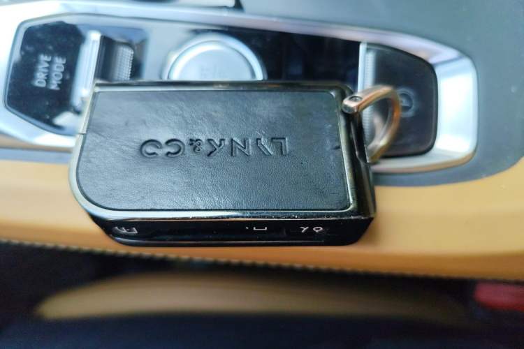 Used Lynk & Co 09 EM-P 2023 2.0TD EM-P Four-Wheel Drive Asian Games Executive Edition Five Seats Vehicle Key
