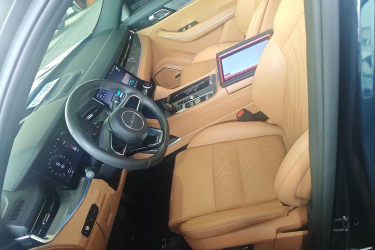 Used Lynk & Co 09 EM-P 2023 2.0TD EM-P Four-Wheel Drive Asian Games Executive Edition Five Seats Left Front Seat