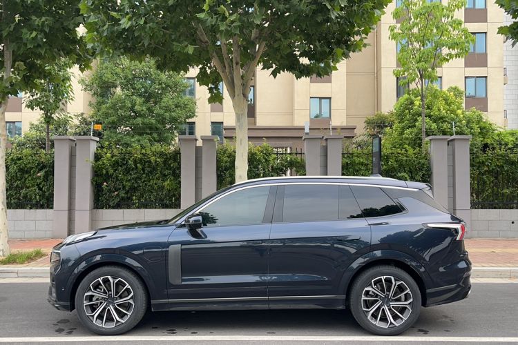 Used Lynk & Co 09 EM-P 2023 2.0TD EM-P Four-Wheel Drive Asian Games Executive Edition Five Seats Rear