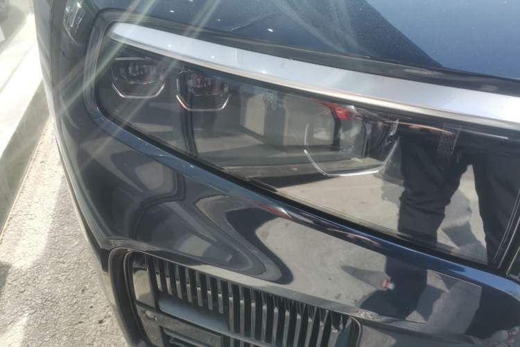 Used Lynk & Co 09 EM-P 2023 2.0TD EM-P Four-Wheel Drive Asian Games Executive Edition Five Seats Right Front Headlight