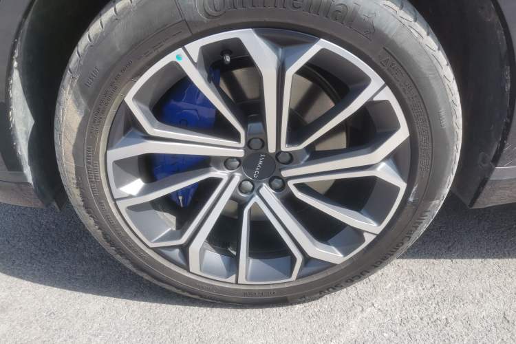 Used Lynk & Co 09 EM-P 2023 2.0TD EM-P Four-Wheel Drive Asian Games Executive Edition Five Seats Right Front Wheel Hub