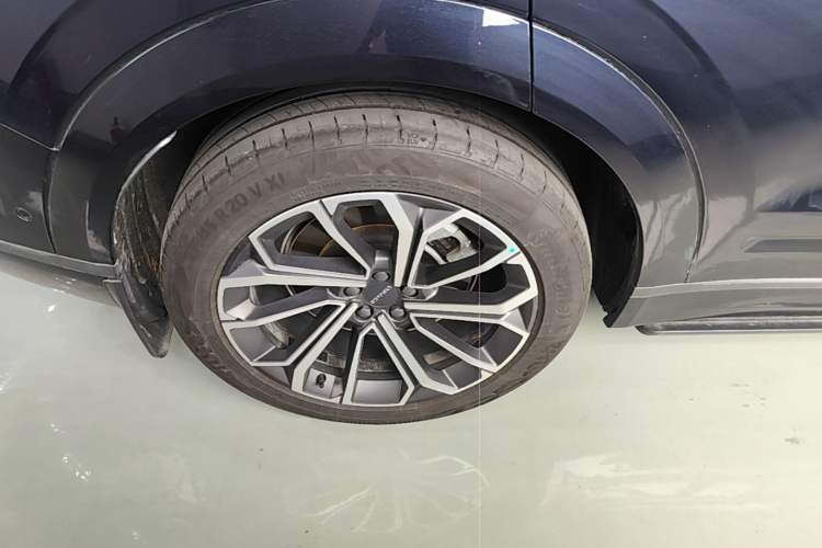 Used Lynk & Co 09 EM-P 2023 2.0TD EM-P Four-Wheel Drive Asian Games Executive Edition Five Seats Right Rear Wheel Hub