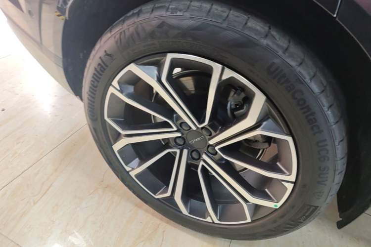 Used Lynk & Co 09 EM-P 2023 2.0TD EM-P Four-Wheel Drive Asian Games Executive Edition Five Seats Right Rear Wheel Hub