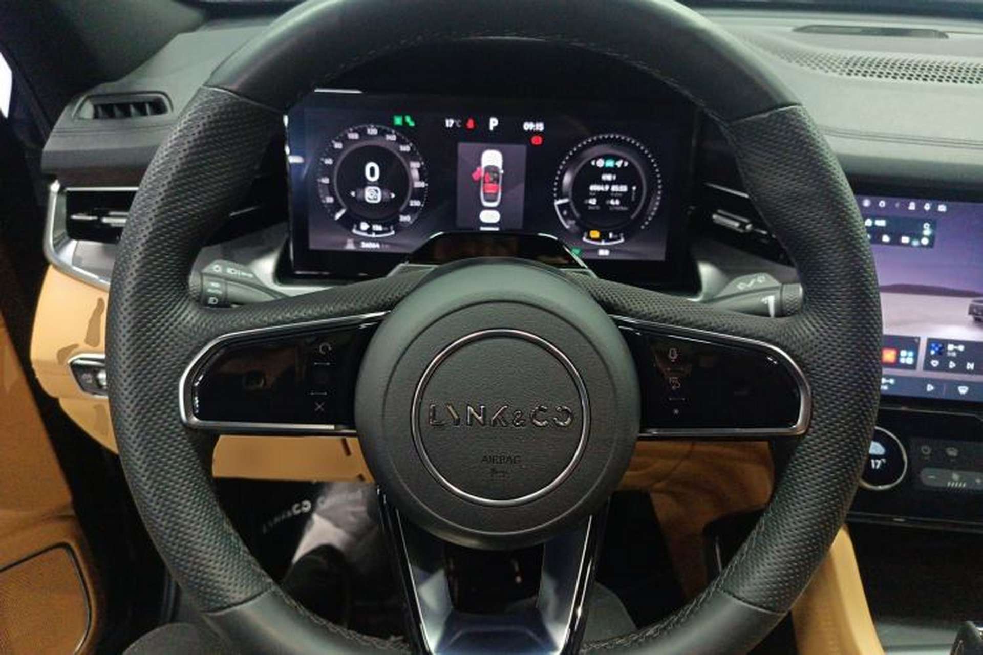 Used Lynk & Co 09 EM-P 2023 2.0TD EM-P Four-Wheel Drive Asian Games Executive Edition Five Seats Steering Wheel