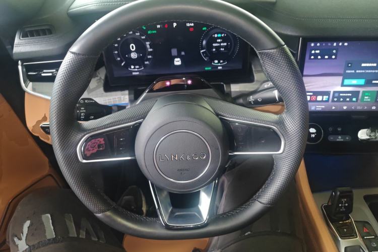 Used Lynk & Co 09 EM-P 2023 2.0TD EM-P Four-Wheel Drive Asian Games Executive Edition Five Seats Steering Wheel