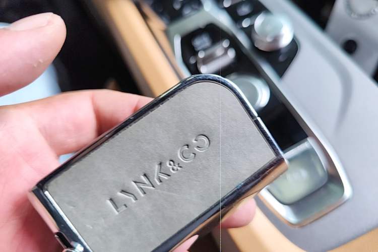 Used Lynk & Co 09 EM-P 2023 2.0TD EM-P Four-Wheel Drive Asian Games Executive Edition Five Seats Vehicle Key