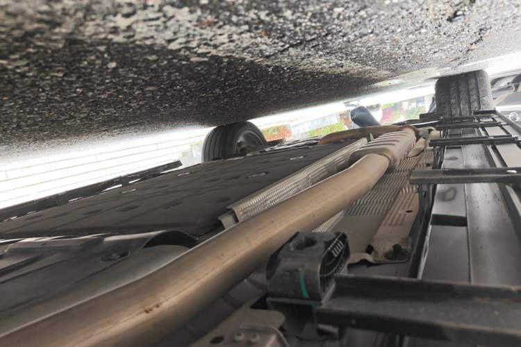 Used Lynk & Co 09 EM-P 2023 2.0TD EM-P Long-Range Version PM Six-Seater Chassis Rear Left