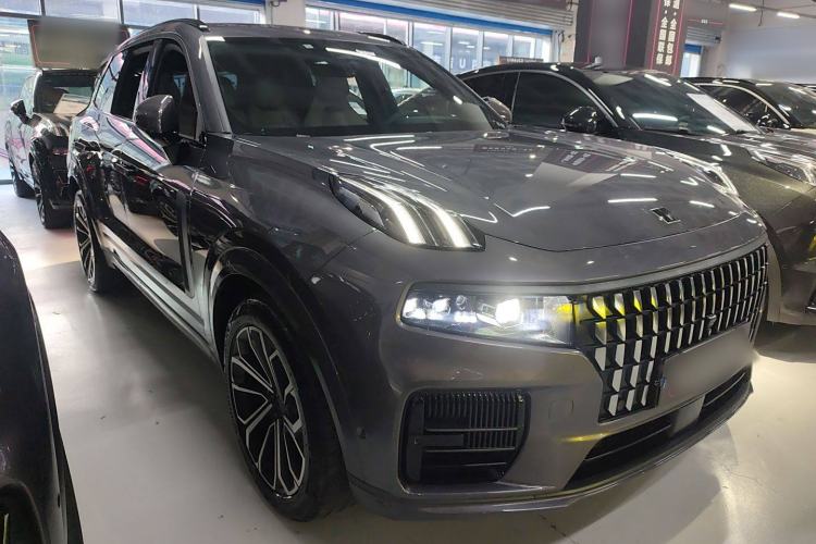 Used Lynk & Co 09 EM-P 2023 2.0TD EM-P Long-Range Version PM 7-Seater Front Right 45 Deg