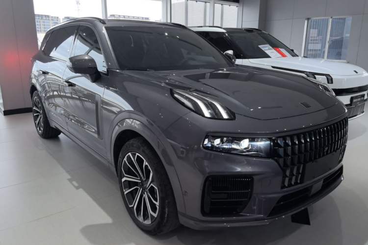 Used Lynk & Co 09 EM-P 2023 2.0TD EM-P Long-Range Version PM Six-Seater Front Right 45 Deg