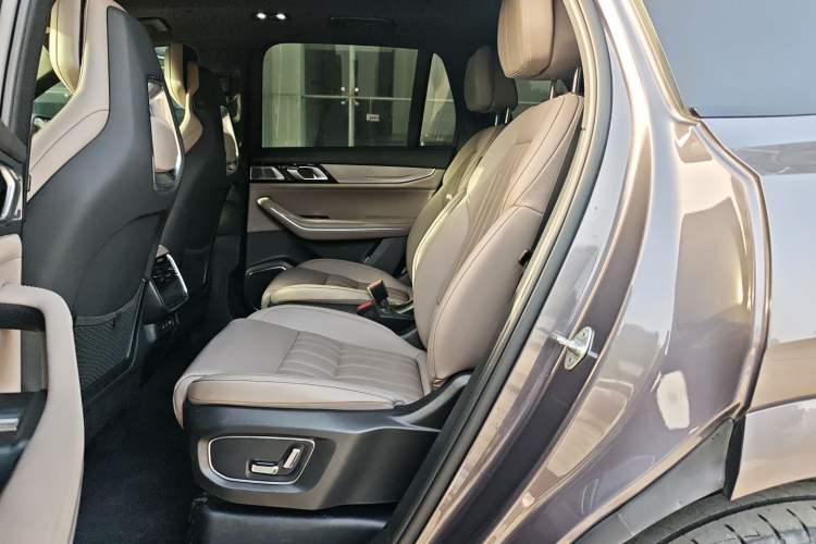Used Lynk & Co 09 EM-P 2023 2.0TD EM-P Long-Range Version PM Six-Seater Interior 4