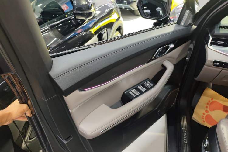 Used Lynk & Co 09 EM-P 2023 2.0TD EM-P Long-Range Version PM 7-Seater Left Front Door Interior