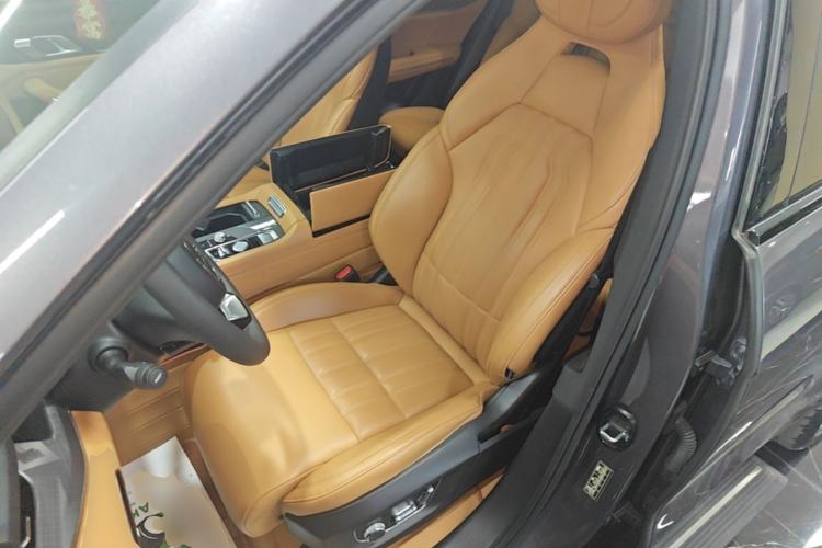 Used Lynk & Co 09 EM-P 2023 2.0TD EM-P Long-Range Version PM 7-Seater Left Front Seat