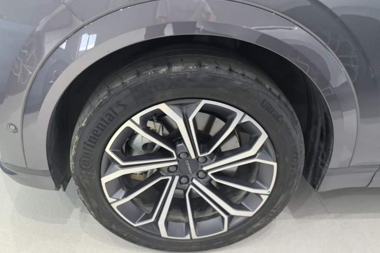 Used Lynk & Co 09 EM-P 2023 2.0TD EM-P Long-Range Version PM Six-Seater Left Front Wheel Hub