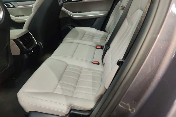 Used Lynk & Co 09 EM-P 2023 2.0TD EM-P Long-Range Version PM 7-Seater Left Rear Seat