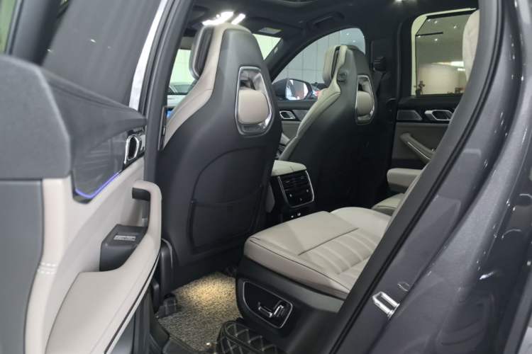 Used Lynk & Co 09 EM-P 2023 2.0TD EM-P Long-Range Version PM Six-Seater Left Rear Seat