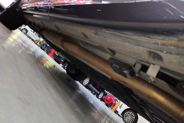 Used Lynk & Co 09 EM-P 2023 2.0TD EM-P Long-Range Version PM 7-Seater Left Side Sill