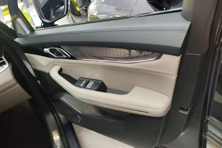 Used Lynk & Co 09 EM-P 2023 2.0TD EM-P Long-Range Version PM 7-Seater Right Front Door Interior