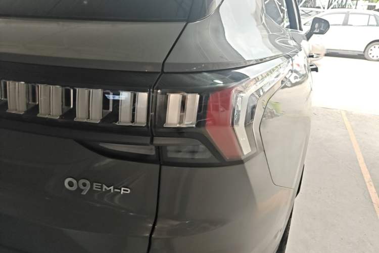 Used Lynk & Co 09 EM-P 2023 2.0TD EM-P Long-Range Version PM 7-Seater Right Rear Taillight