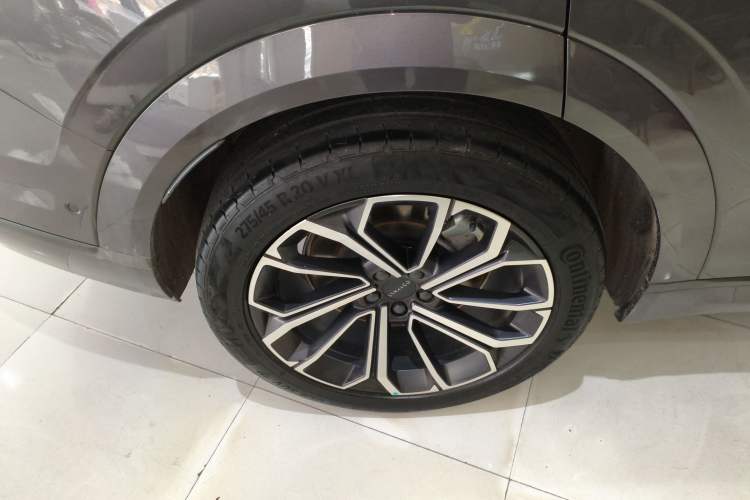 Used Lynk & Co 09 EM-P 2023 2.0TD EM-P Long-Range Version PM 7-Seater Right Rear Wheel Hub