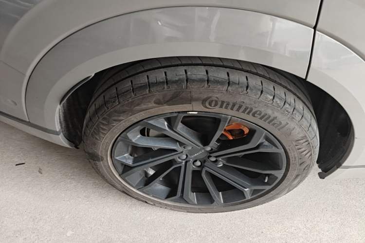 Used Lynk & Co 09 EM-P 2023 2.0TD EM-P Long-Range Version PM 7-Seater Right Rear Wheel Hub