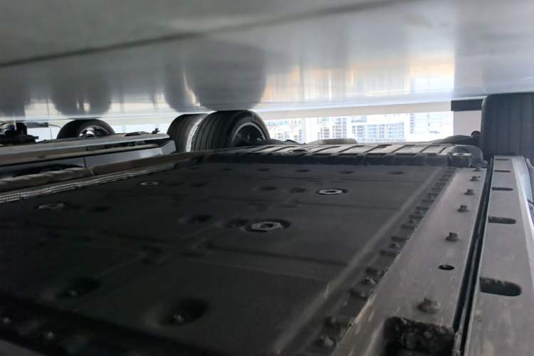 Used Lynk & Co 09 EM-P 2023 2.0TD EM-P Long-Range Version PM Six-Seater Right Side Sill