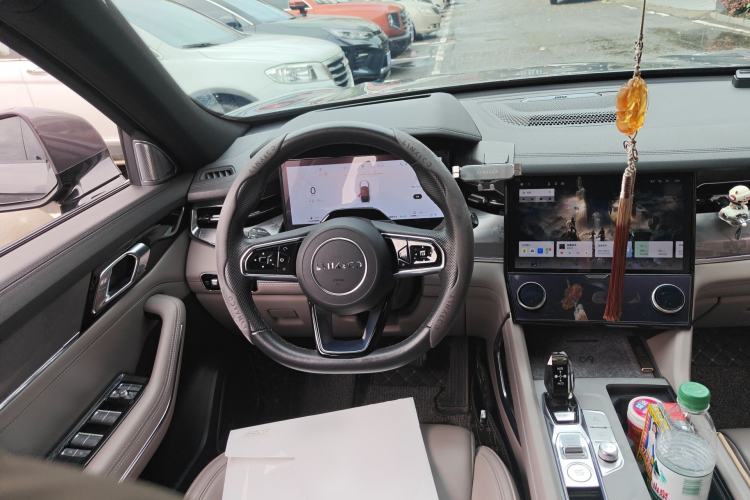 Used Lynk & Co 09 EM-P 2023 2.0TD EM-P Long-Range Version PM Six-Seater Steering Wheel