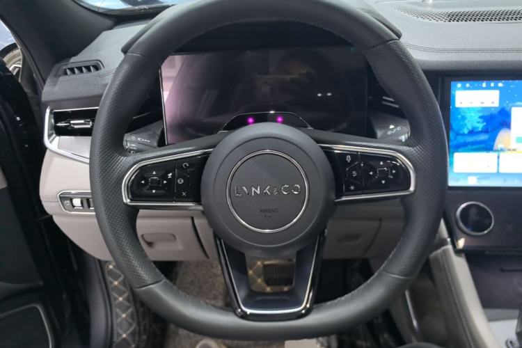 Used Lynk & Co 09 EM-P 2023 2.0TD EM-P Long-Range Version PM Six-Seater Steering Wheel