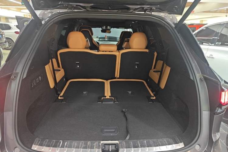 Used Lynk & Co 09 EM-P 2023 2.0TD EM-P Long-Range Version PM 7-Seater Trunk
