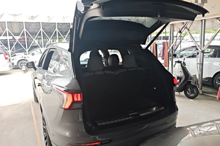 Used Lynk & Co 09 EM-P 2023 2.0TD EM-P Long-Range Version PM 7-Seater Trunk