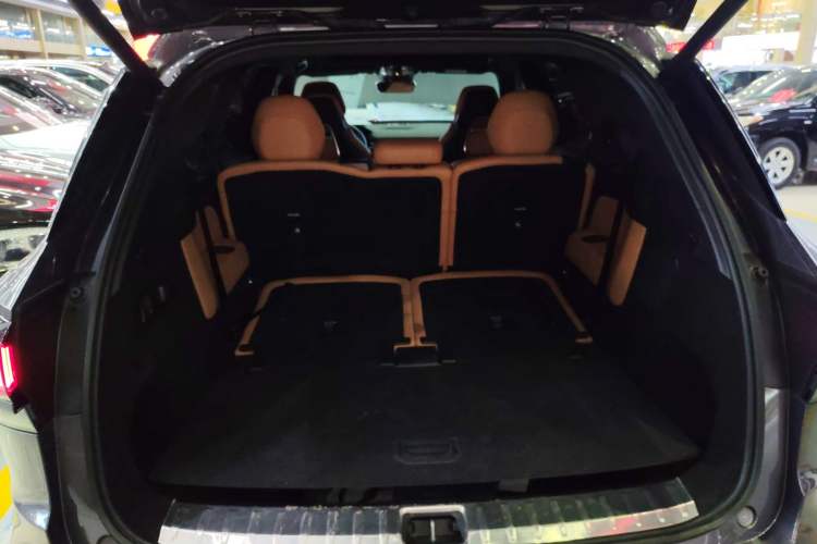 Used Lynk & Co 09 EM-P 2023 2.0TD EM-P Long-Range Version PM 7-Seater Trunk