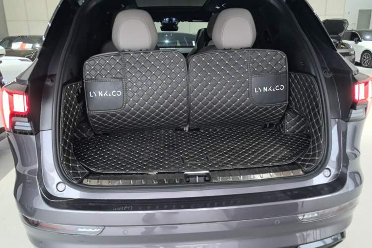 Used Lynk & Co 09 EM-P 2023 2.0TD EM-P Long-Range Version PM Six-Seater Trunk